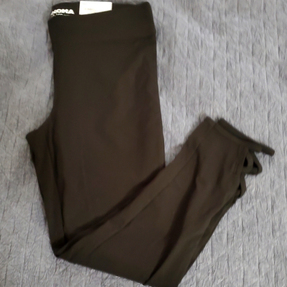 Black leggings